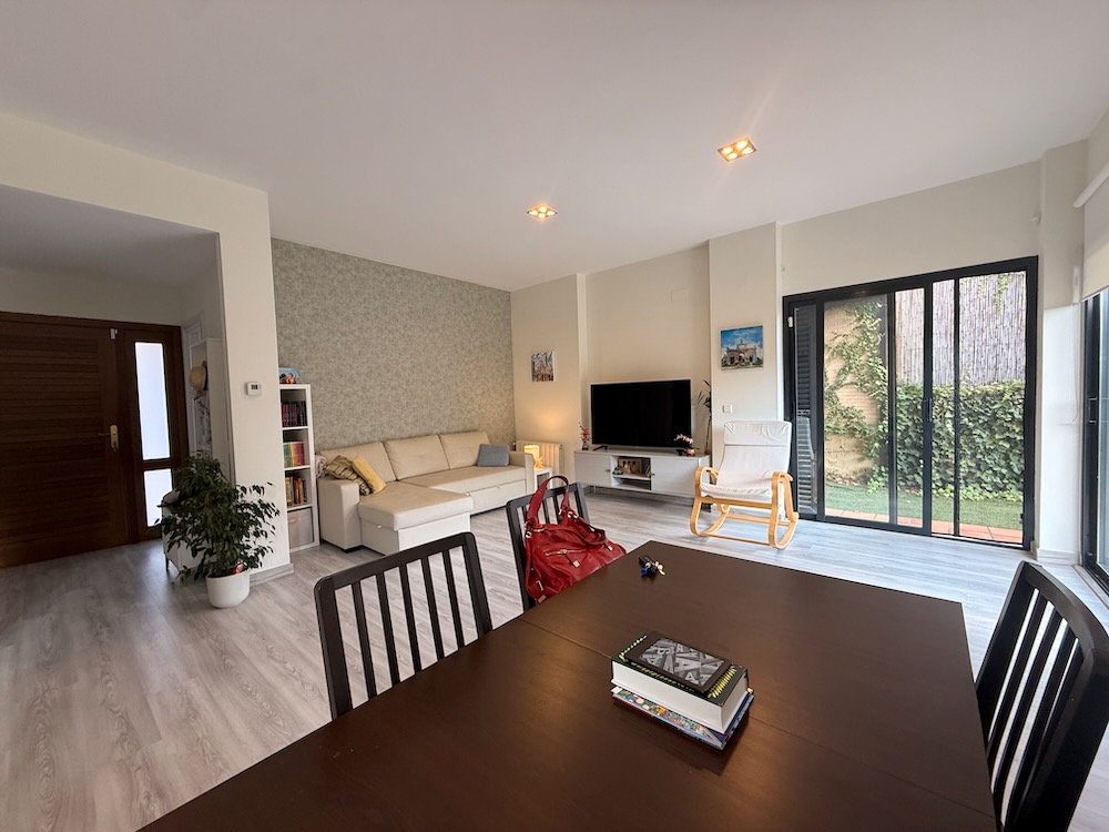 Property 2533 - Image 99